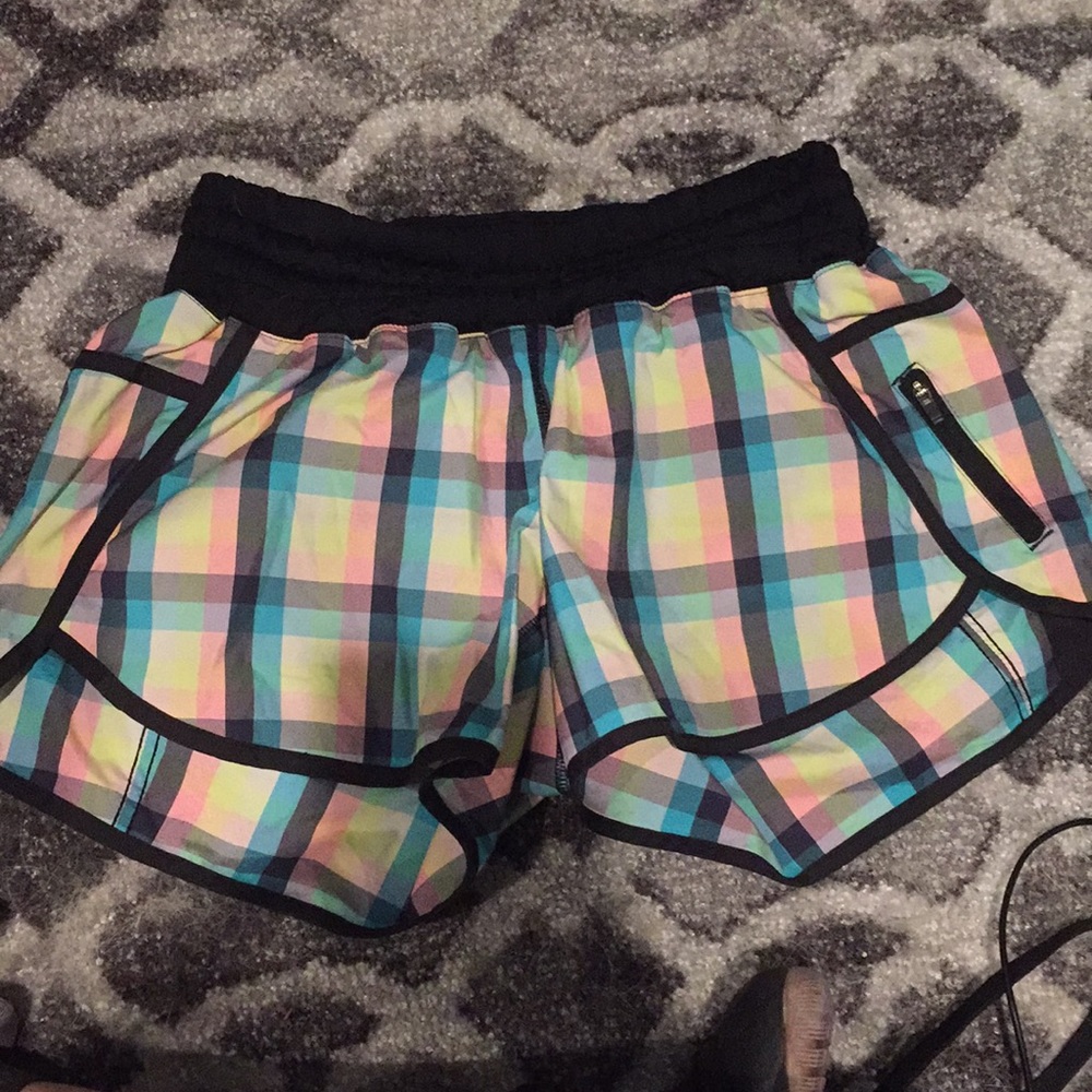 Plaid lululemon size 8 shorts